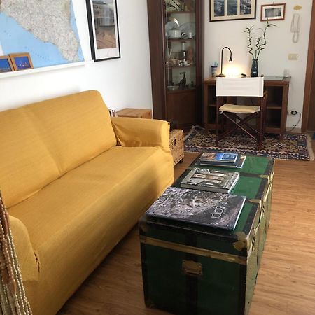 Casa Dorina Charme E Comfort A 100 M Dal Mare Доналуката Екстериор снимка